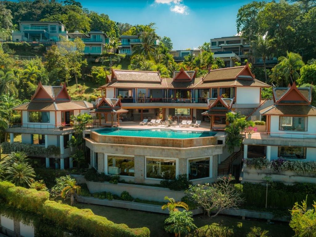 8 room luxury Villa for sale in Phuket