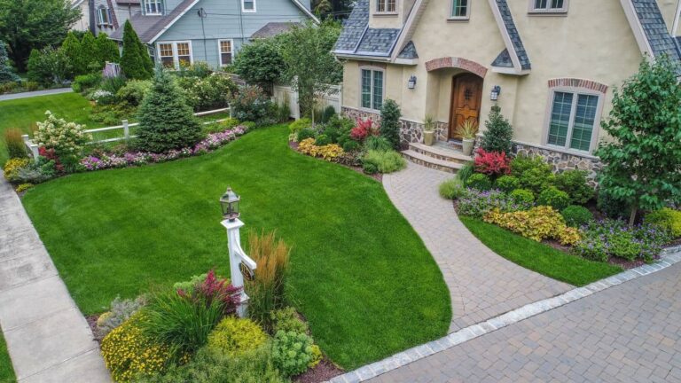 Tips for designing a front yard